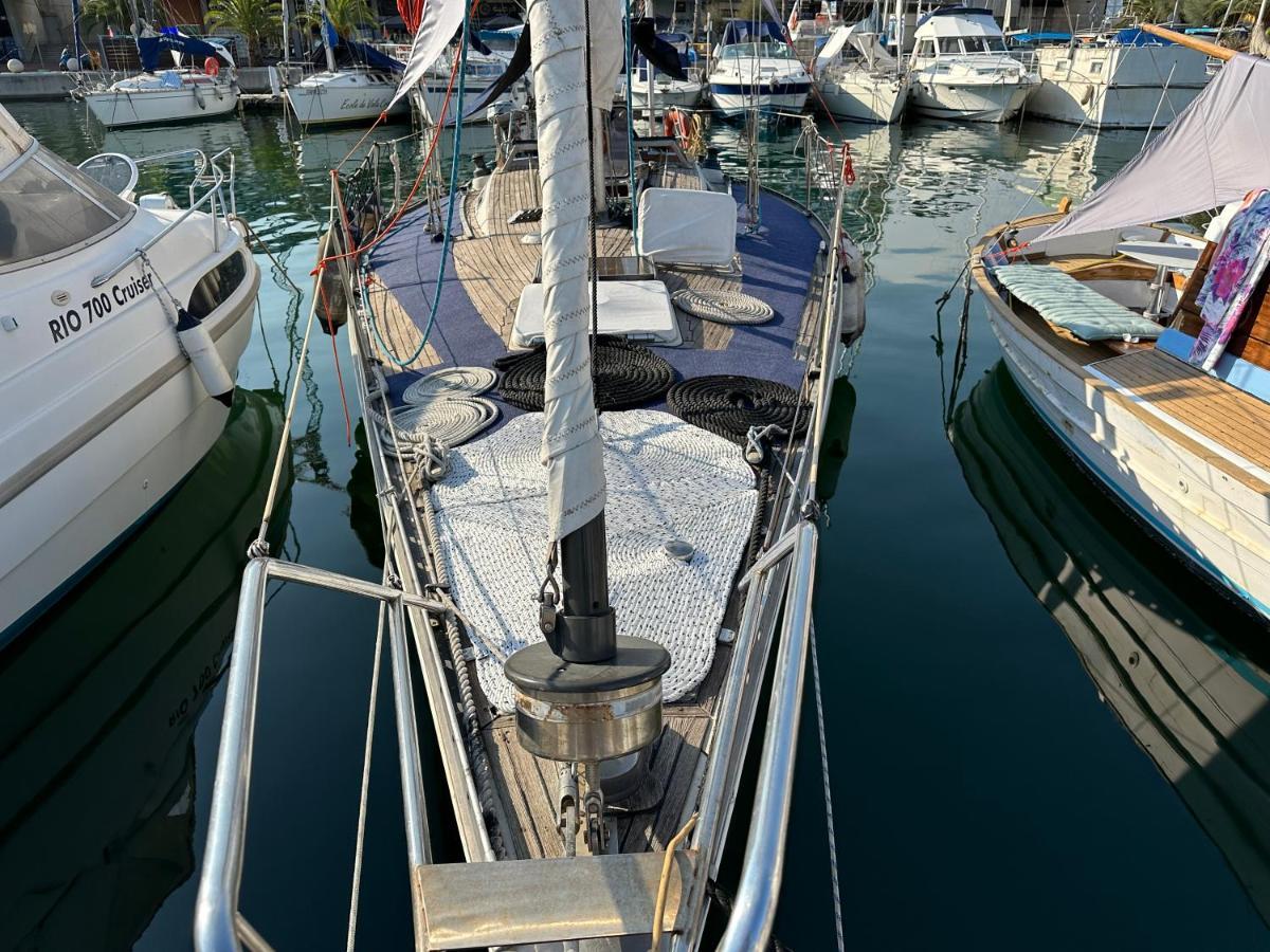 Unique Wooden Sail Yacht + 2 Bikes Included! Hotel Sant Adria de Besos Exterior foto
